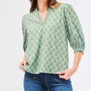Mary Square NWTs Floral Blouse